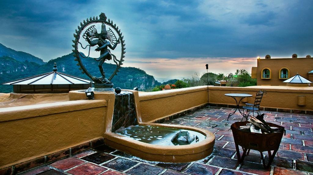 Hostal De La Luz - Spa Holistic Resort เตโปซตลัน ภายนอก รูปภาพ