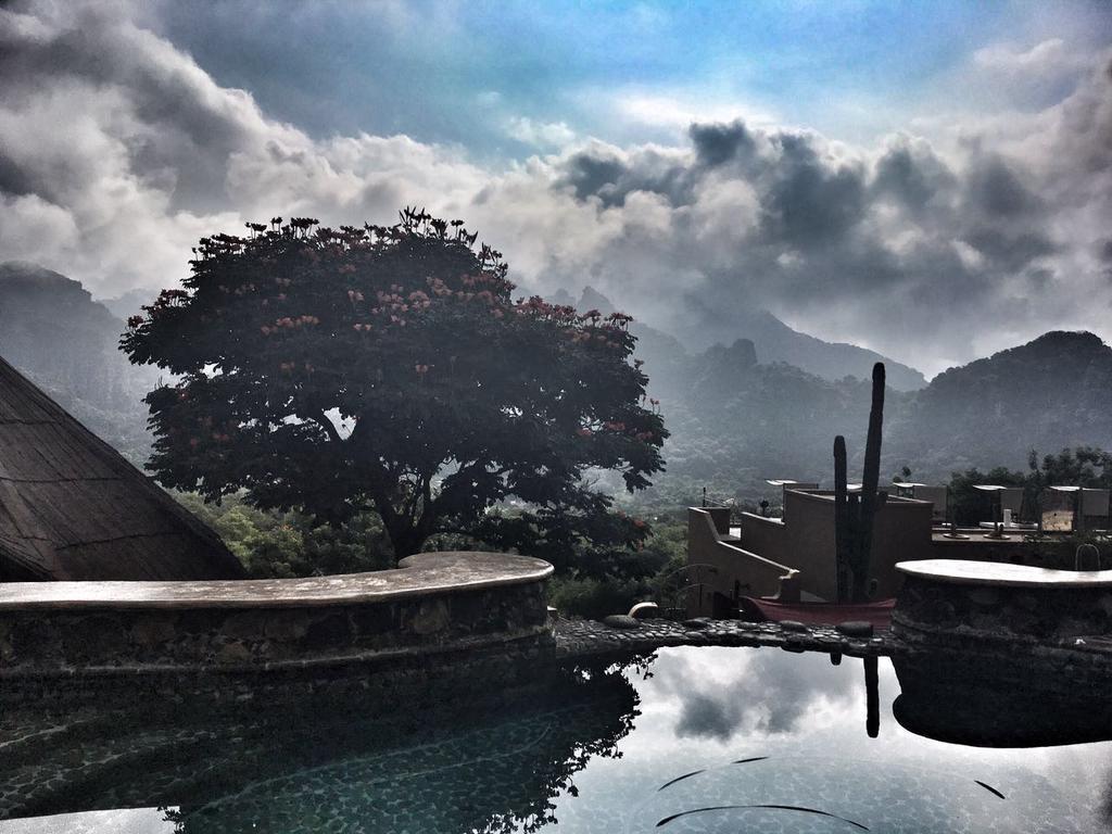 Hostal De La Luz - Spa Holistic Resort เตโปซตลัน ภายนอก รูปภาพ